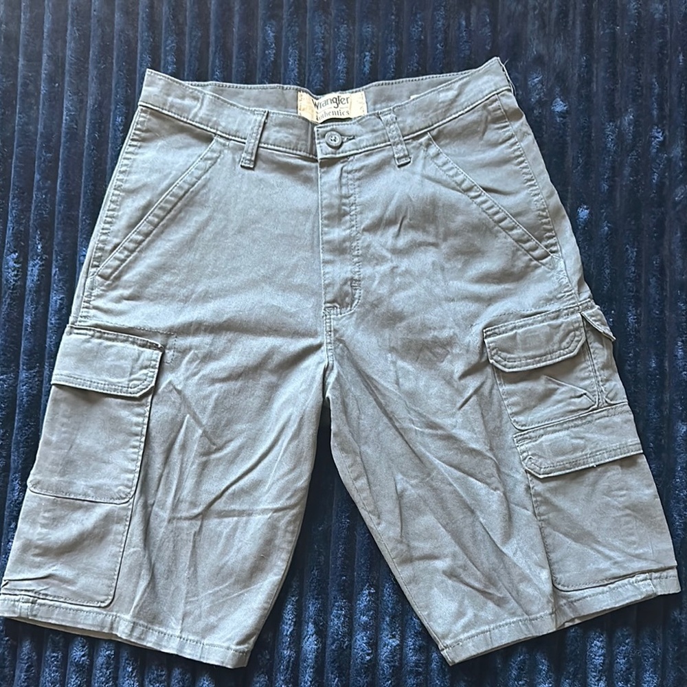 Wrangler Men's Gray Cargo Shorts